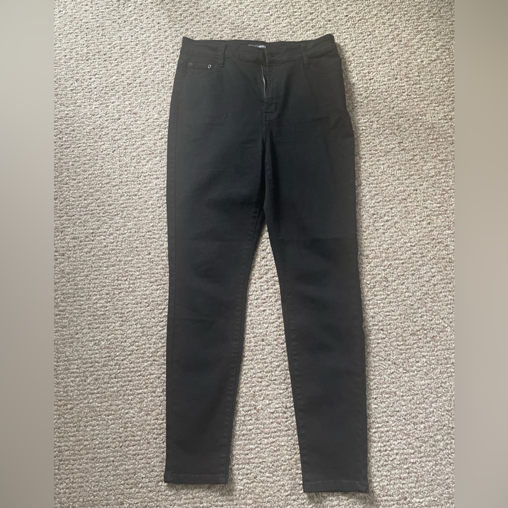 Fashion Nova Women’s Black Skinny Jeans